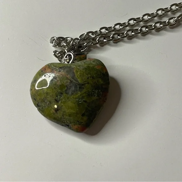 Unakite Crystal Heart Necklace - Picture 4 of 4